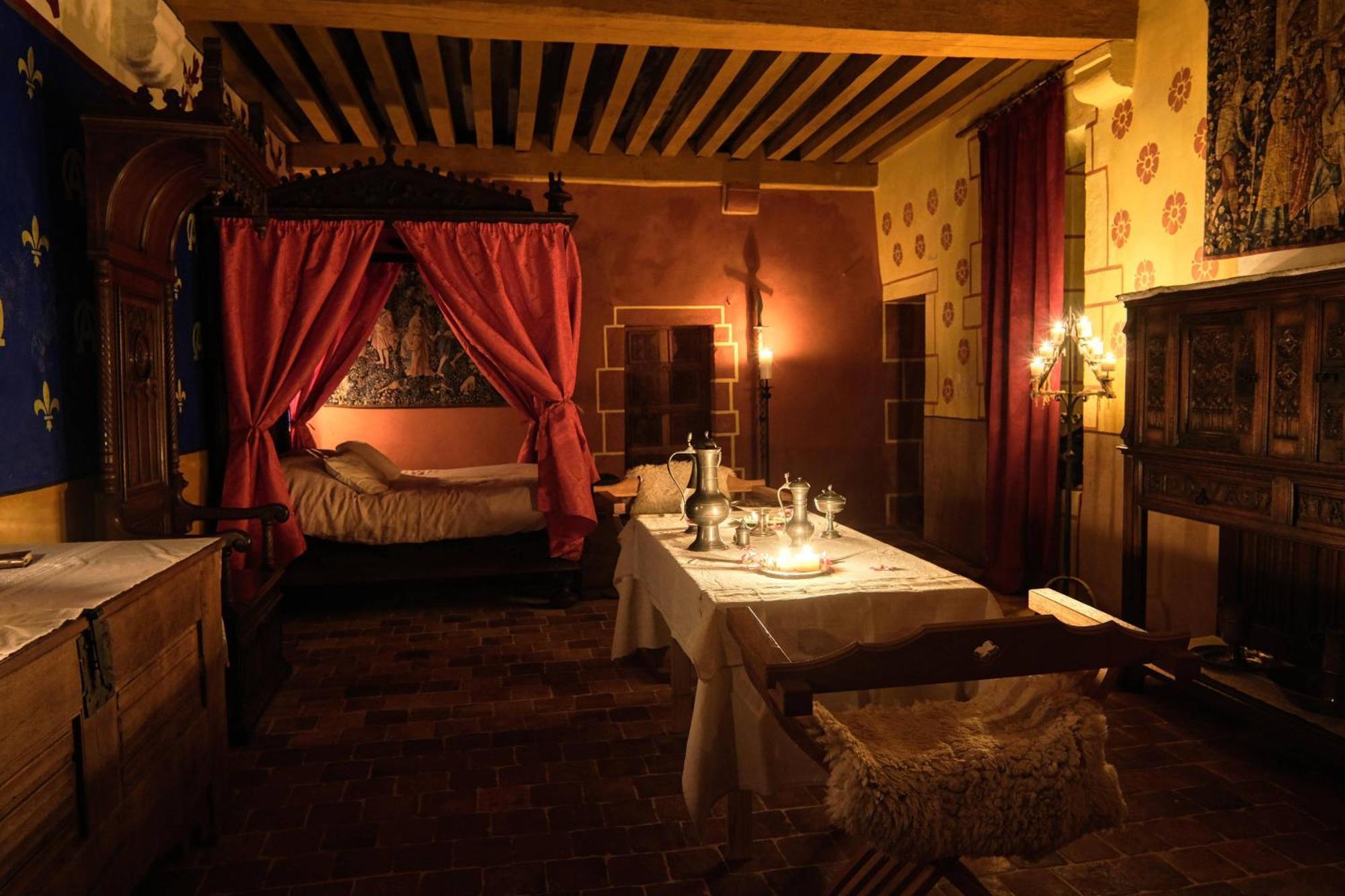Chateau De Champrenault, Voyagez Dans Le Temps Exterior photo